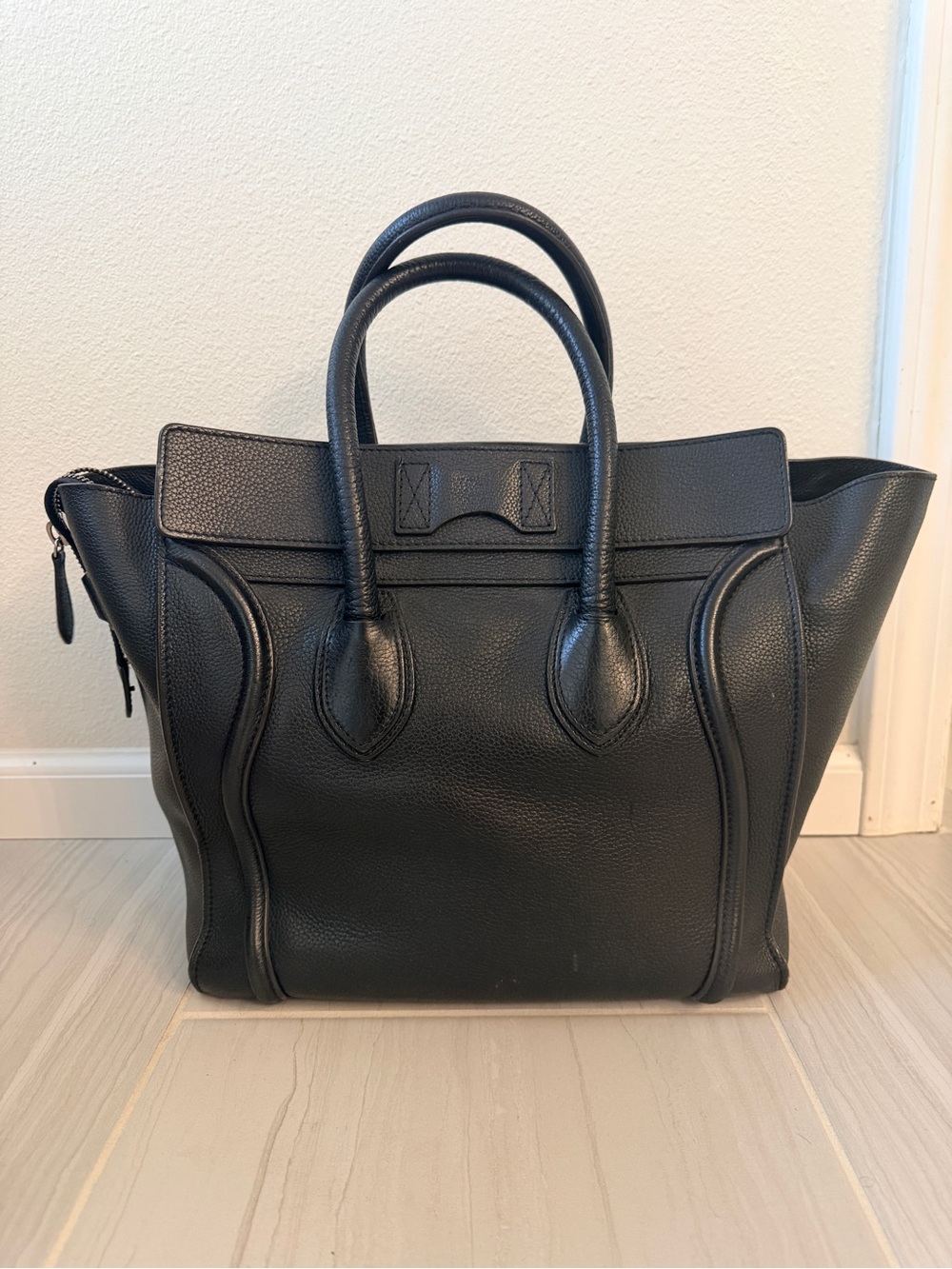 Celine Luggage Phantom Black with Silver Hardware - Picture 3 of 10